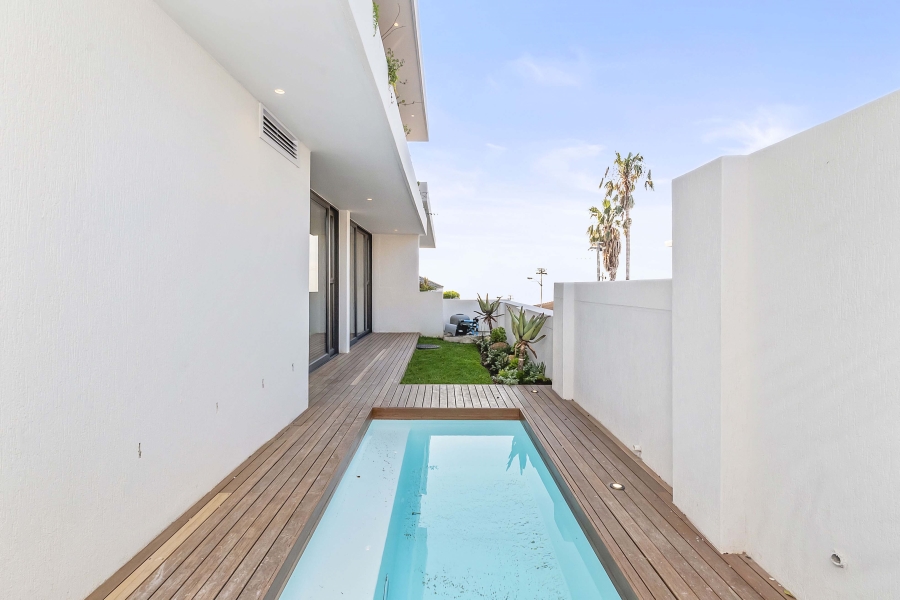 3 Bedroom Property for Sale in Fresnaye Western Cape